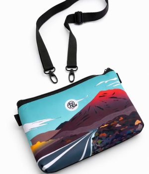 Bolso reversible inspirado en Timanfaya en Lanzarote con correa ajustable desmontable